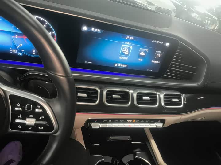 Фото 13 - Mercedes-Benz GLE-Class