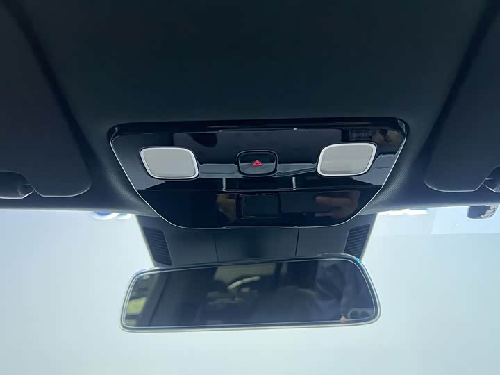 Фото 24 - LiXiang L9