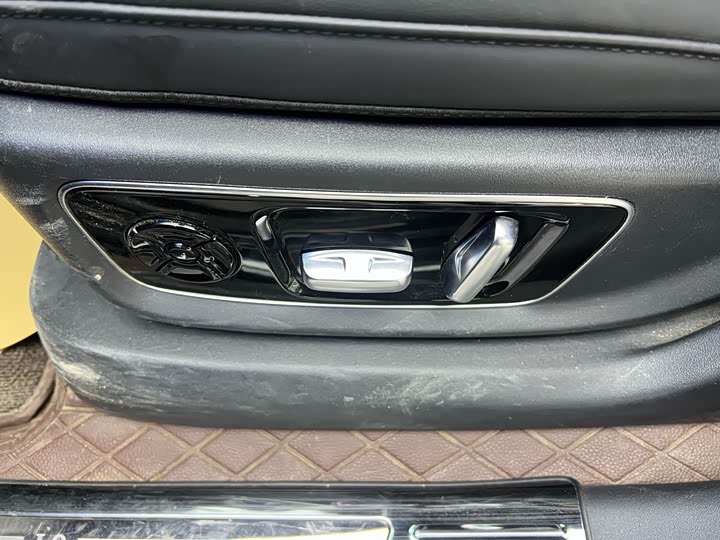 Фото 7 - LiXiang L9