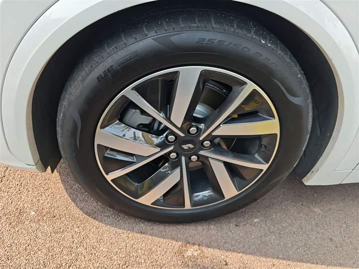 Фото 23 - LiXiang L7