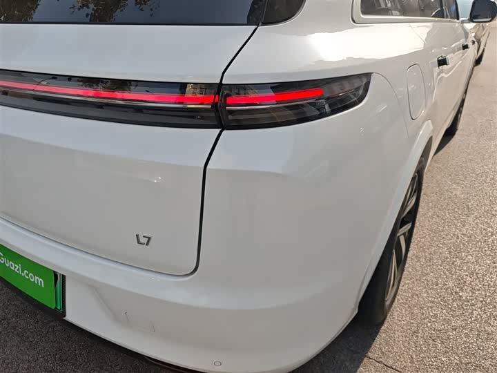 Фото 8 - LiXiang L7