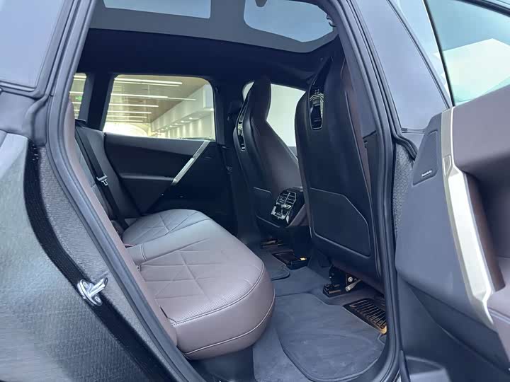 Фото 12 - BMW iX