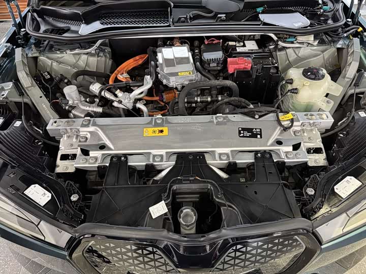 Фото 19 - BMW iX