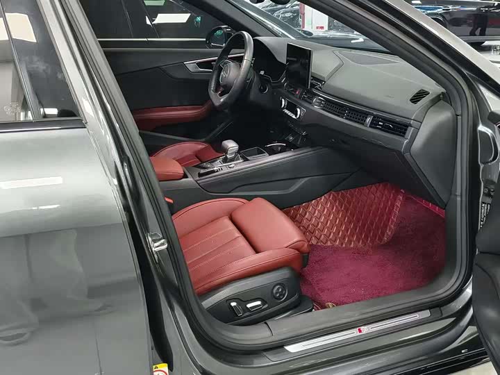 Фото 7 - Audi A4L
