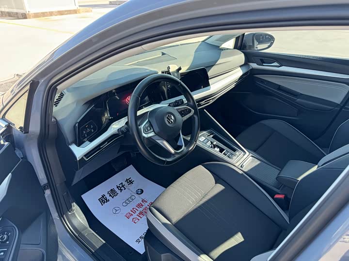 Фото 8 - Volkswagen Golf