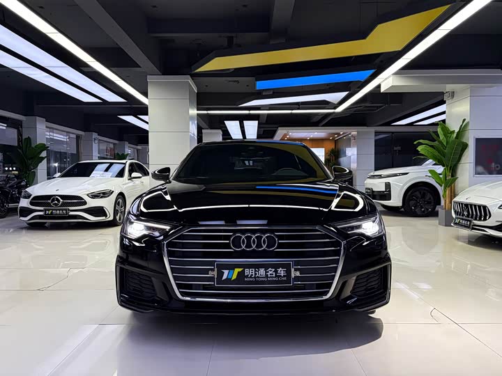 Фото 1 - Audi A6L