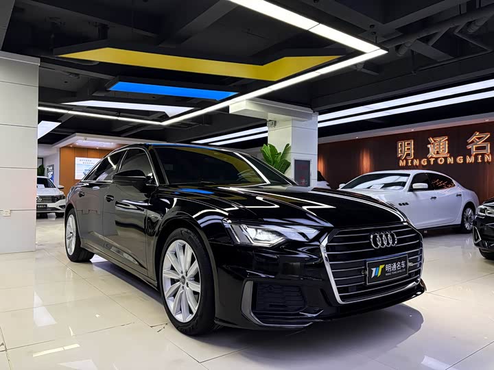 Фото 2 - Audi A6L