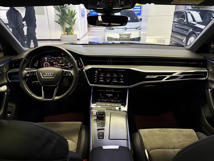 Фото 4 - Audi A6L