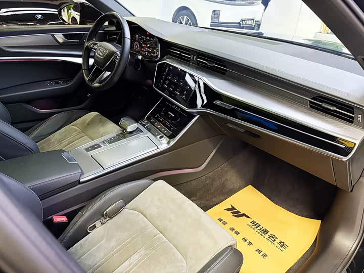 Фото 5 - Audi A6L