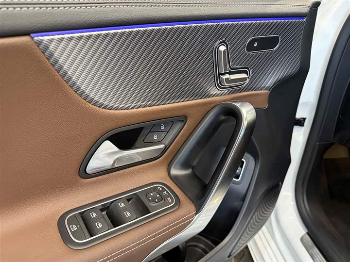 Фото 14 - Mercedes-Benz A-Class