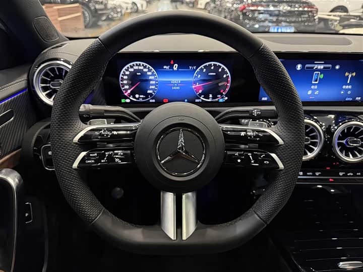 Фото 18 - Mercedes-Benz A-Class