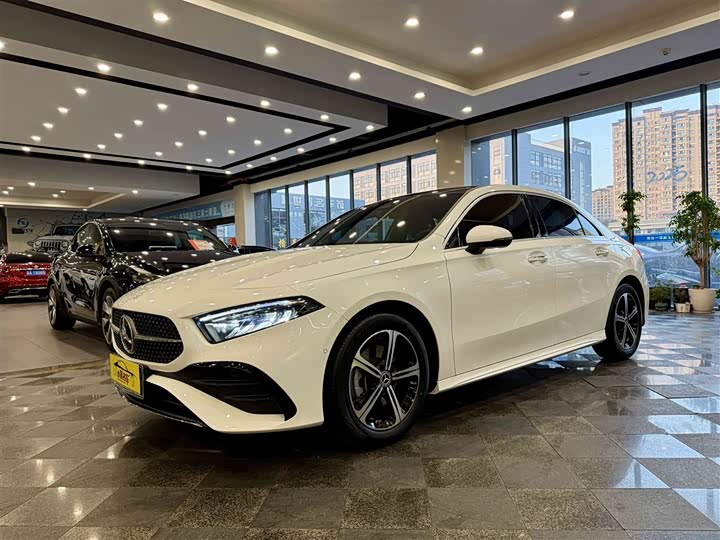 Фото 2 - Mercedes-Benz A-Class