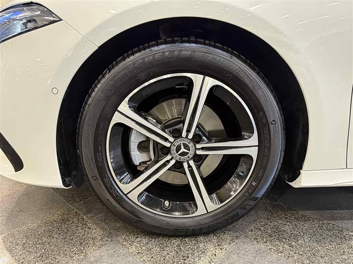 Фото 27 - Mercedes-Benz A-Class