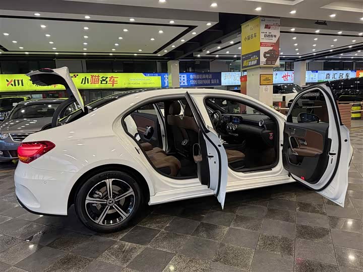 Фото 32 - Mercedes-Benz A-Class