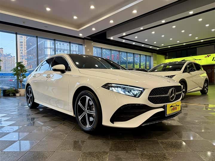 Фото 4 - Mercedes-Benz A-Class