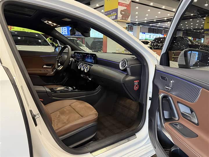 Фото 7 - Mercedes-Benz A-Class