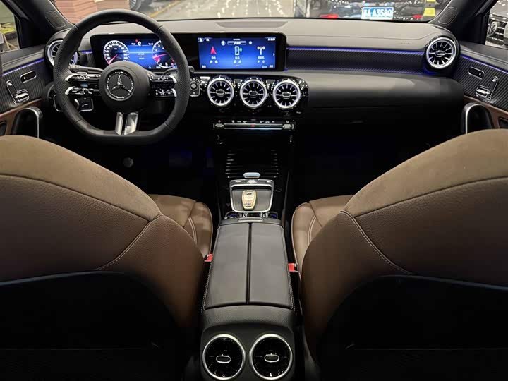 Фото 9 - Mercedes-Benz A-Class