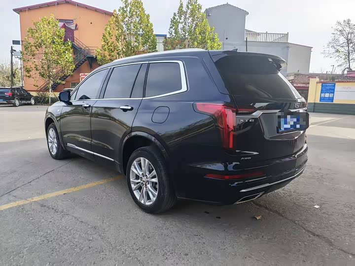 Фото 4 - Cadillac XT6
