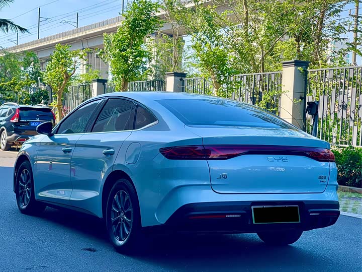 Фото 7 - BYD Qin L