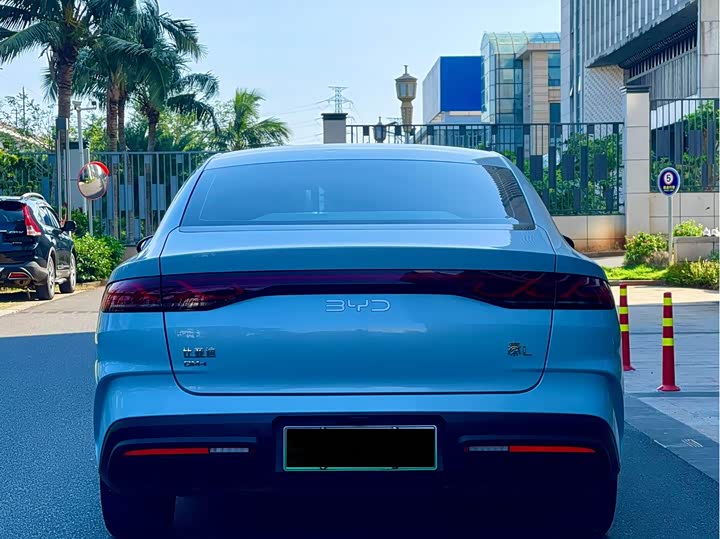 Фото 8 - BYD Qin L