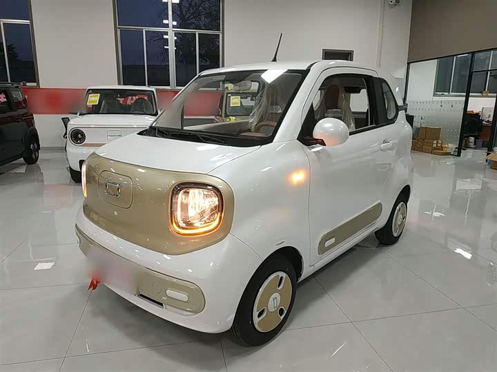 Фото 1 - Bestune Pony