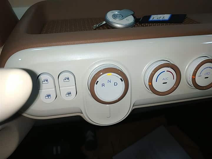 Фото 14 - Bestune Pony