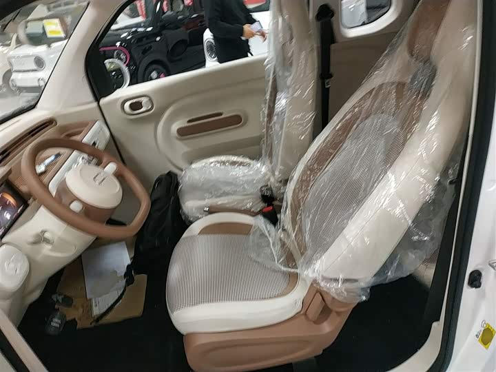 Фото 15 - Bestune Pony