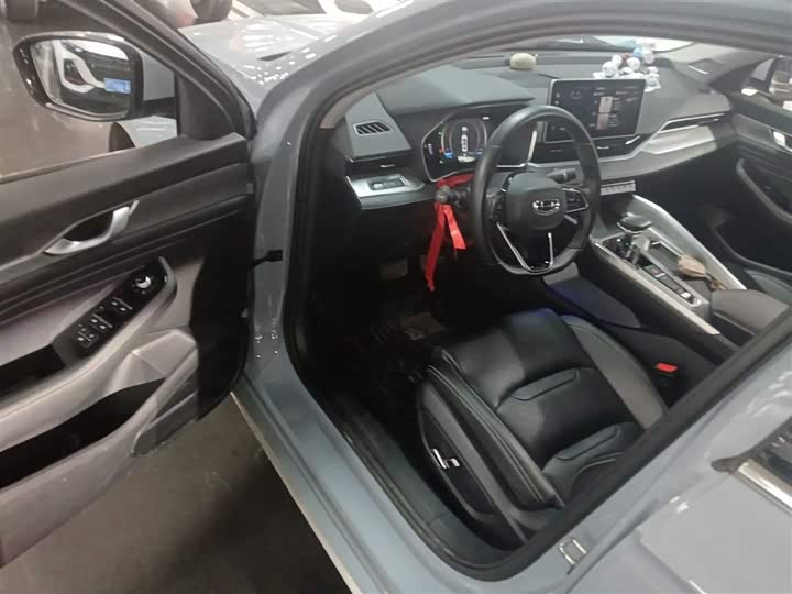 Фото 16 - Geely Preface