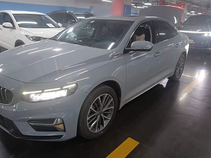 Фото 2 - Geely Preface