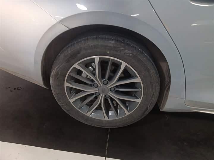 Фото 26 - Geely Preface