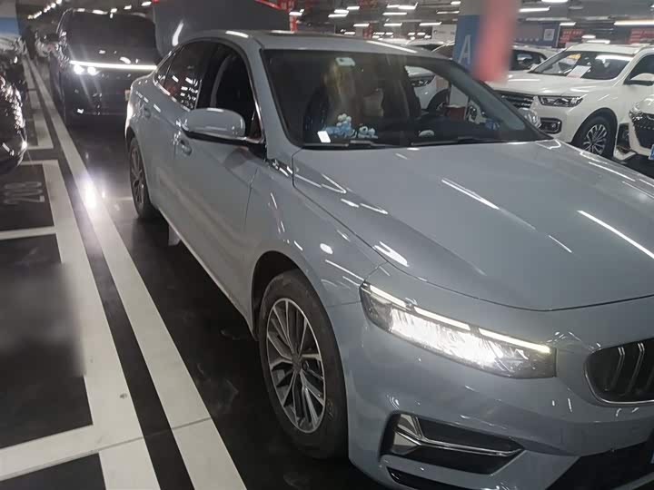 Фото 4 - Geely Preface