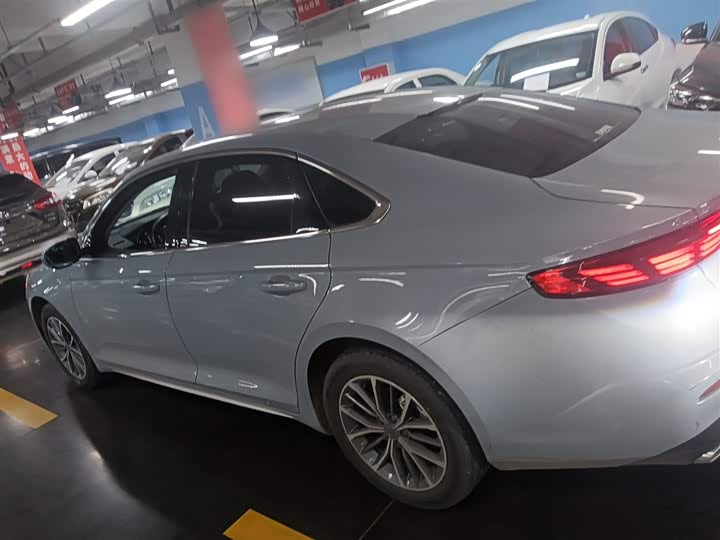 Фото 5 - Geely Preface