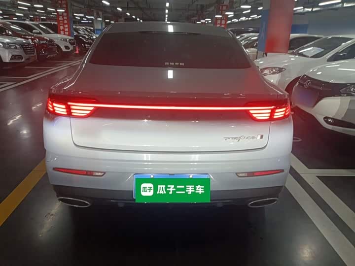 Фото 6 - Geely Preface