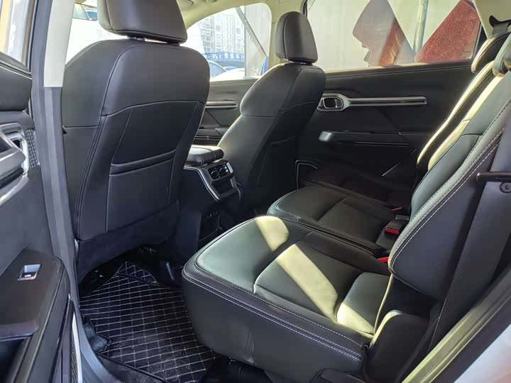 Фото 12 - Geely Okavango