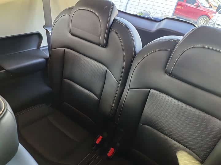 Фото 13 - Geely Okavango