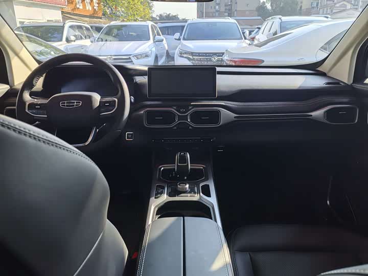 Фото 6 - Geely Okavango