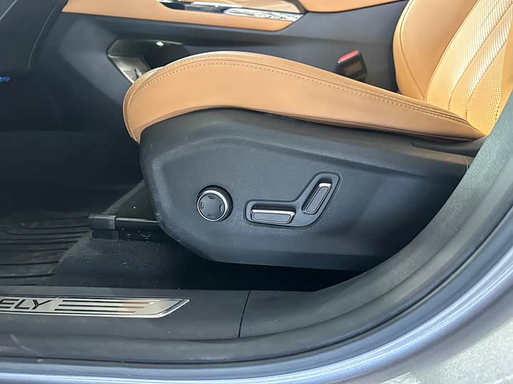 Фото 15 - Geely Monjaro Thor Hybrid