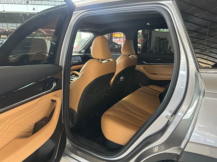 Фото 17 - Geely Monjaro Thor Hybrid