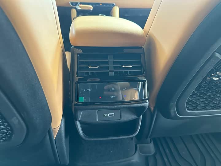 Фото 22 - Geely Monjaro Thor Hybrid