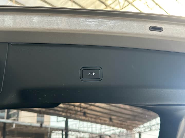 Фото 35 - Geely Monjaro Thor Hybrid