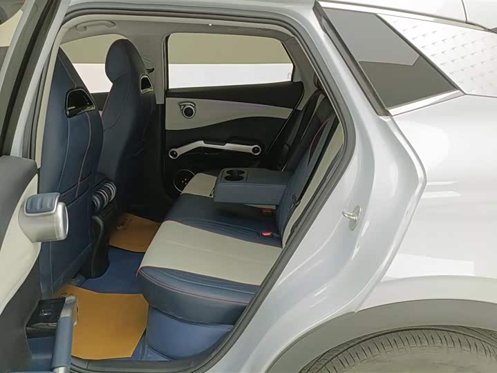 Фото 11 - BYD Yuan Plus