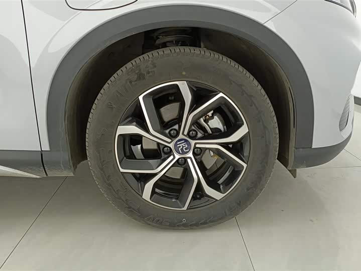 Фото 6 - BYD Yuan Plus