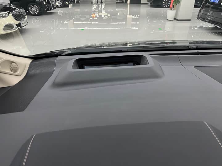 Фото 25 - Toyota Vellfire