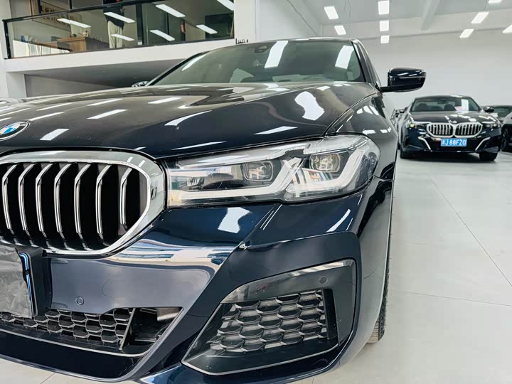 Фото 17 - BMW 5 Series