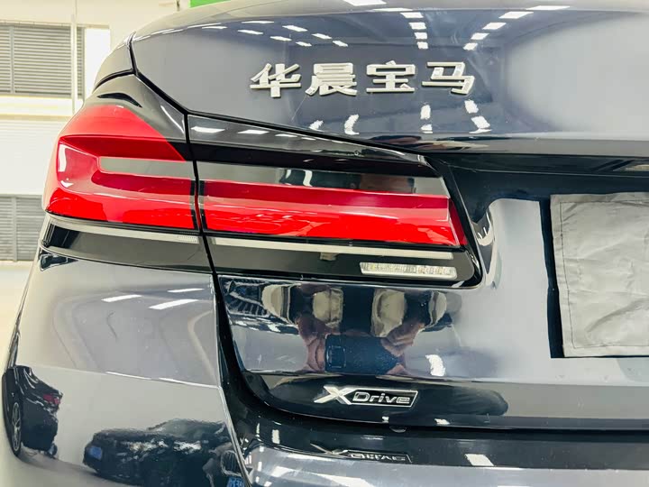 Фото 18 - BMW 5 Series