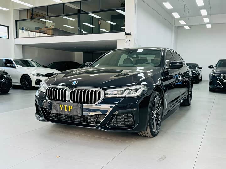 Фото 2 - BMW 5 Series