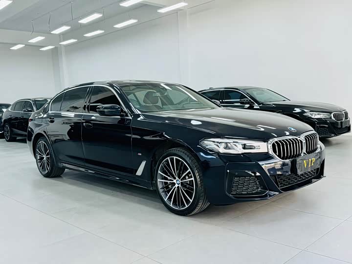 Фото 3 - BMW 5 Series