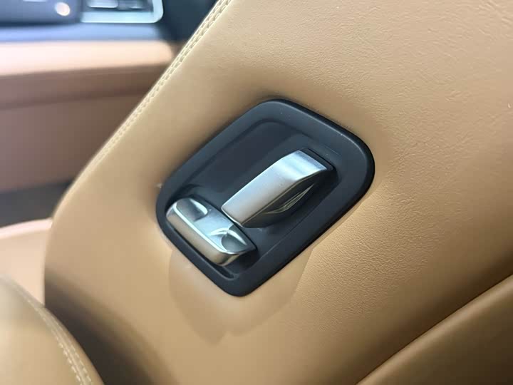 Фото 18 - LiXiang One