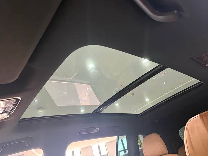 Фото 19 - LiXiang One