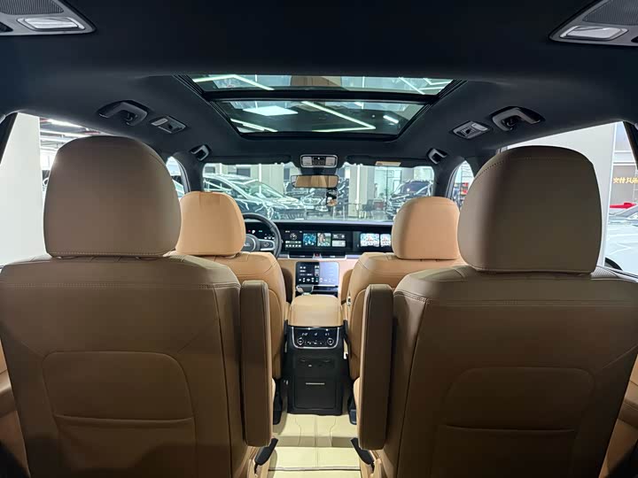 Фото 20 - LiXiang One